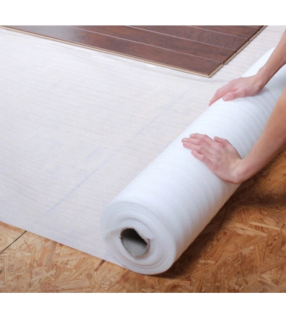 Рулон из вспененного полиэтилена Isolon 100 (Вомлекс НПЭ/Изолон НПЭ)