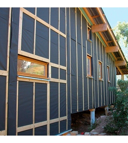 Перфорированная ветрозащитная мембрана из полиэстера с самоклеящейся лентой для фасадов DELTA-FASSADE 20 PLUS