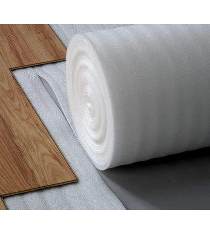 Самоклеящийся рулон из вспененного полиэтилена Isolontape 100 (Вомлекс НПЭ К/Изолон НПЭ К)