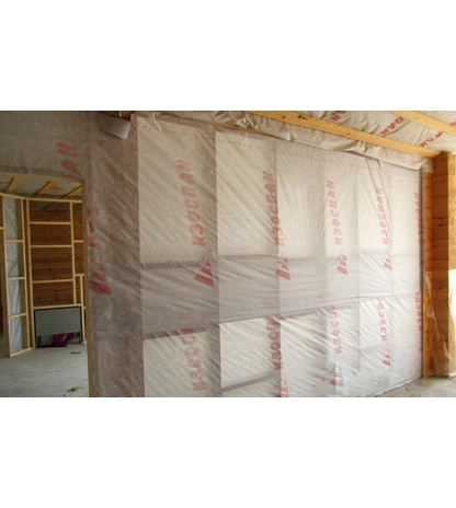 Гидро-пароизоляционная армированная мембрана с клейкой лентой Изоспан RS fix