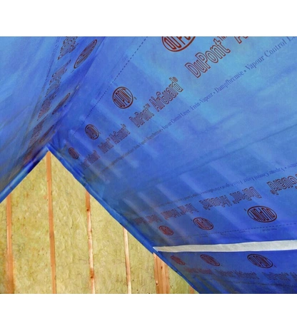 Пароизоляционная мембрана из полиолефина и полипропилена Tyvek AirGuard SD5