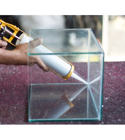 Бытовой силиконовый бесцветный герметик для аквариумов и витрин KUDO 280 мл