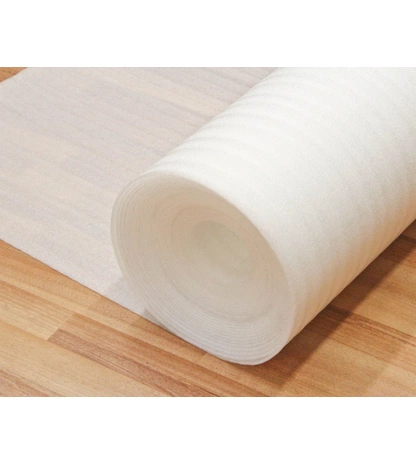 Самоклеящийся рулон из вспененного полиэтилена Isolontape 100 (Вомлекс НПЭ К/Изолон НПЭ К)