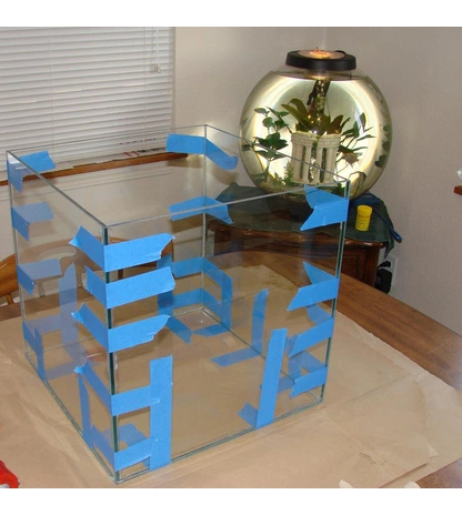 Бытовой силиконовый бесцветный герметик для аквариумов и витрин KUDO 280 мл