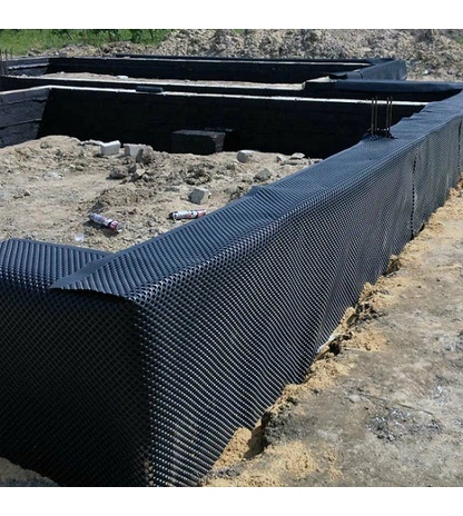 Профилированная дренажная мембрана из термоскреплённого геотекстиля DELTA-EQ-DRAIN