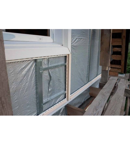 Подкровельная пароизоляционная ламинированная плёнка Ютафол Н Сильвер Лайт