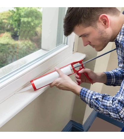 Белый универсальный герметик для помещений с повышенной влажностью KUDO 280 мл