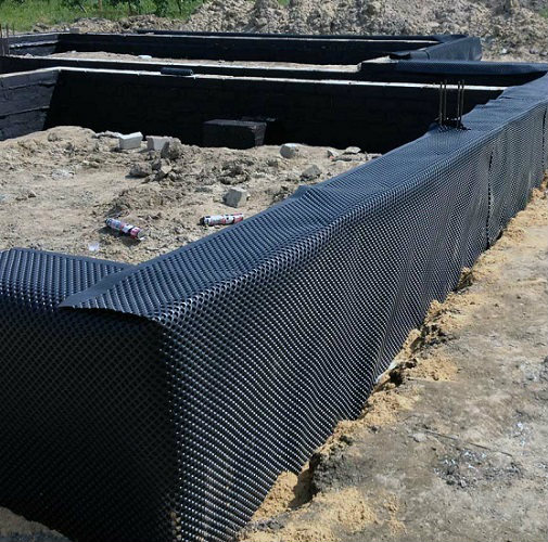 Профилированная дренажная мембрана из термоскреплённого геотекстиля ...